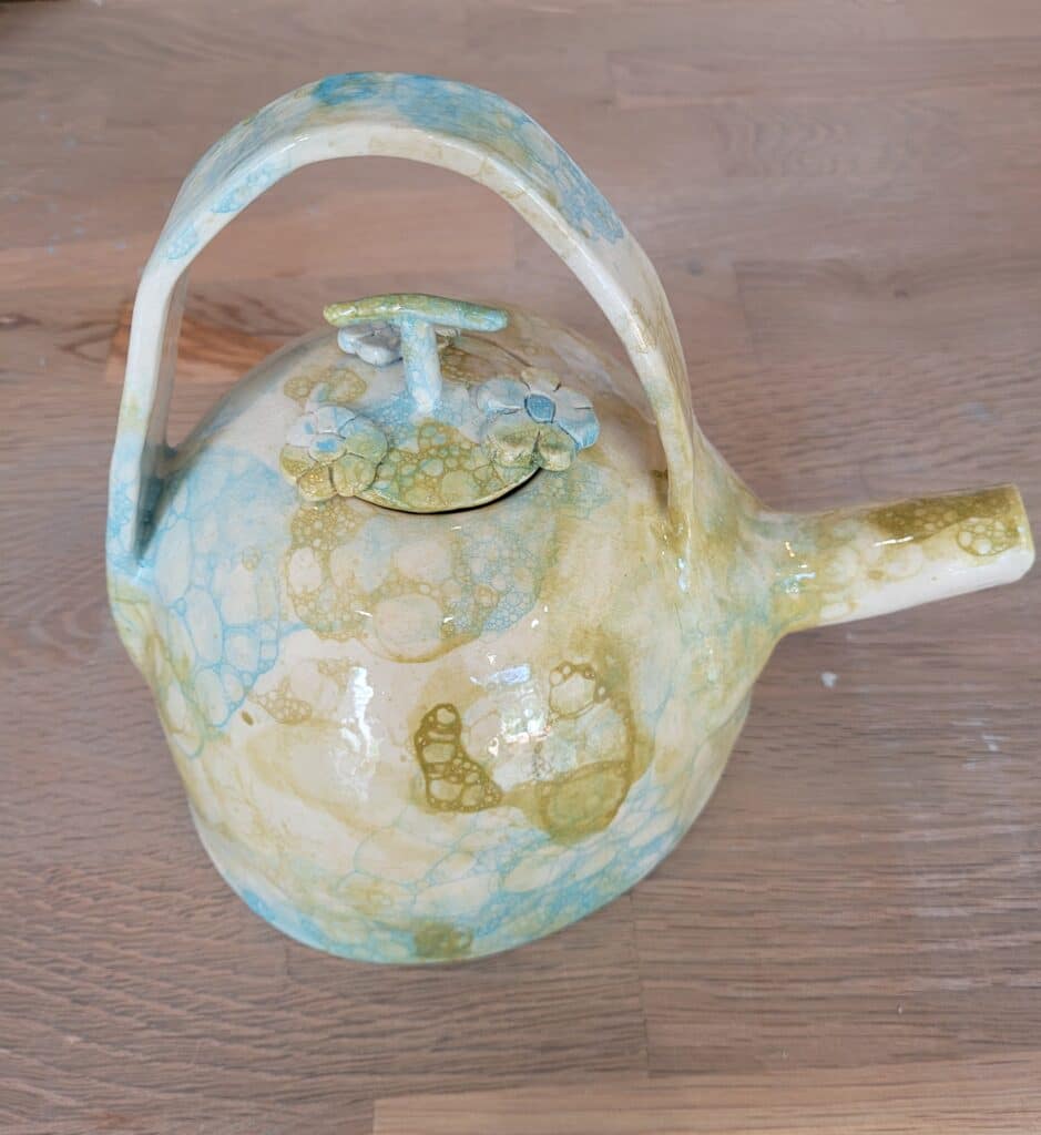 CREATION DE THEIERE ET 2 MUGS OU 2 TASSES